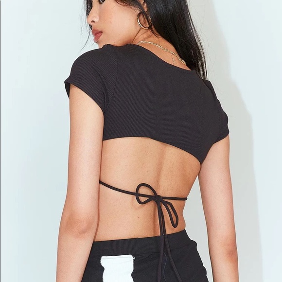 Black cropped top | Size 4 - Picture 3 of 5